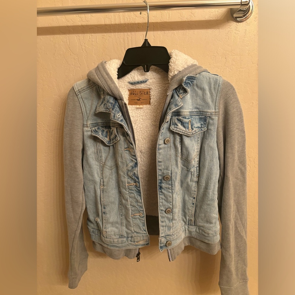 HOLLISTER Sherpa Jean Jacket